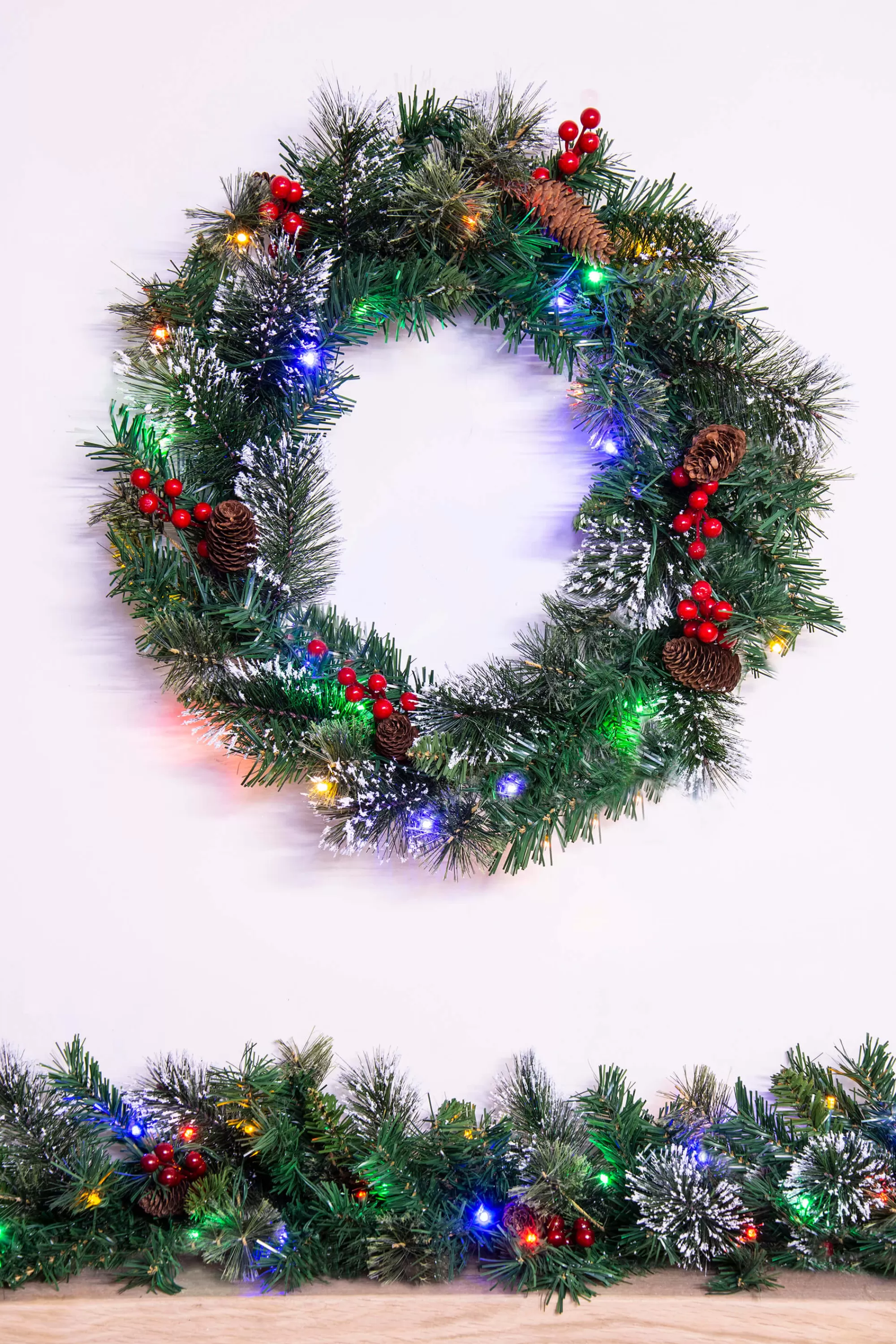 Online Christmas Tree World 50Cm Pre-Lit Decorated Mixed Pine Wreath Warm White/Multicolour Leds