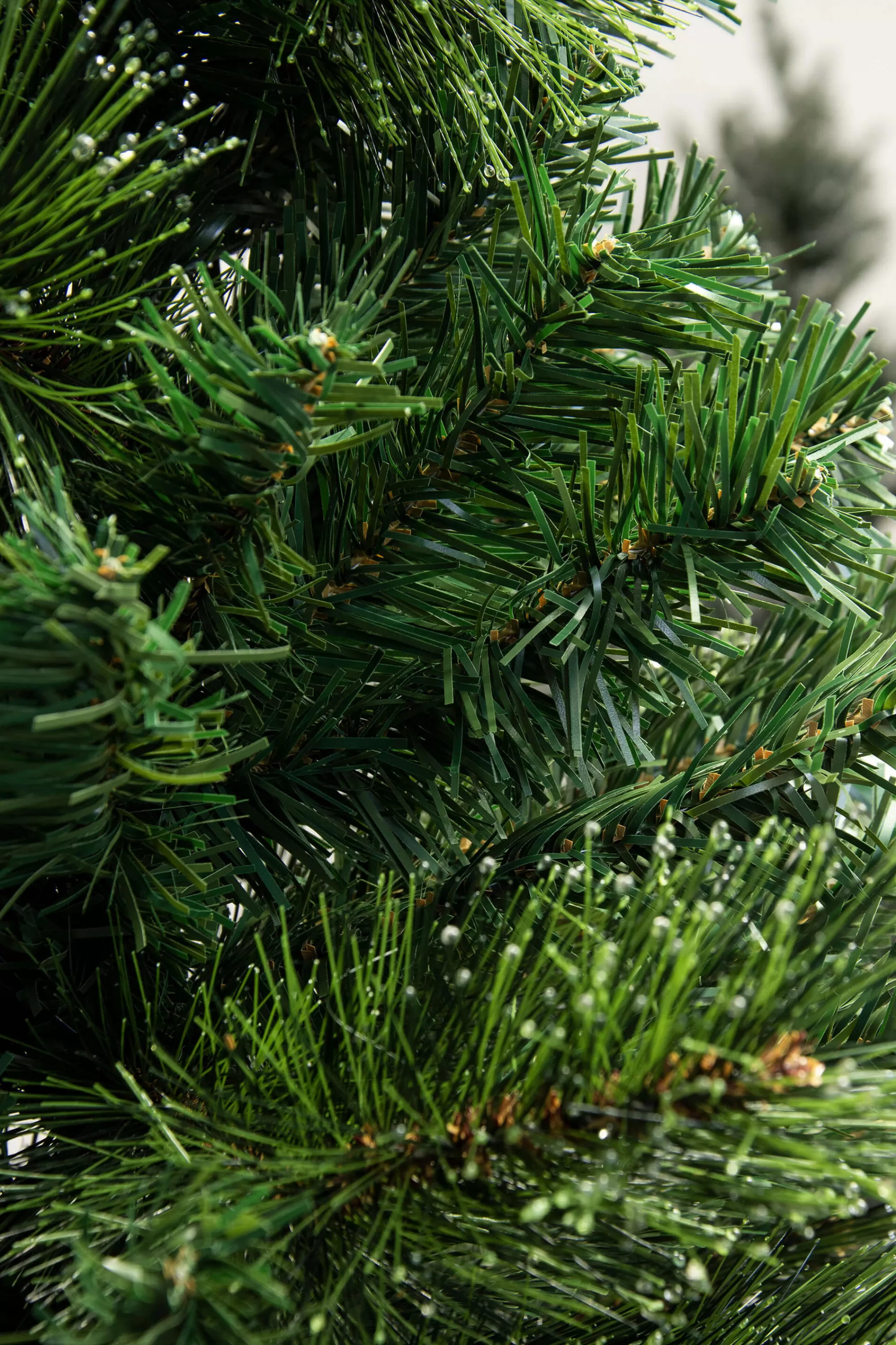 Outlet Christmas Tree World The 4Ft Pre-Lit Majestic Dew Pine Potted Tree (Outdoor)