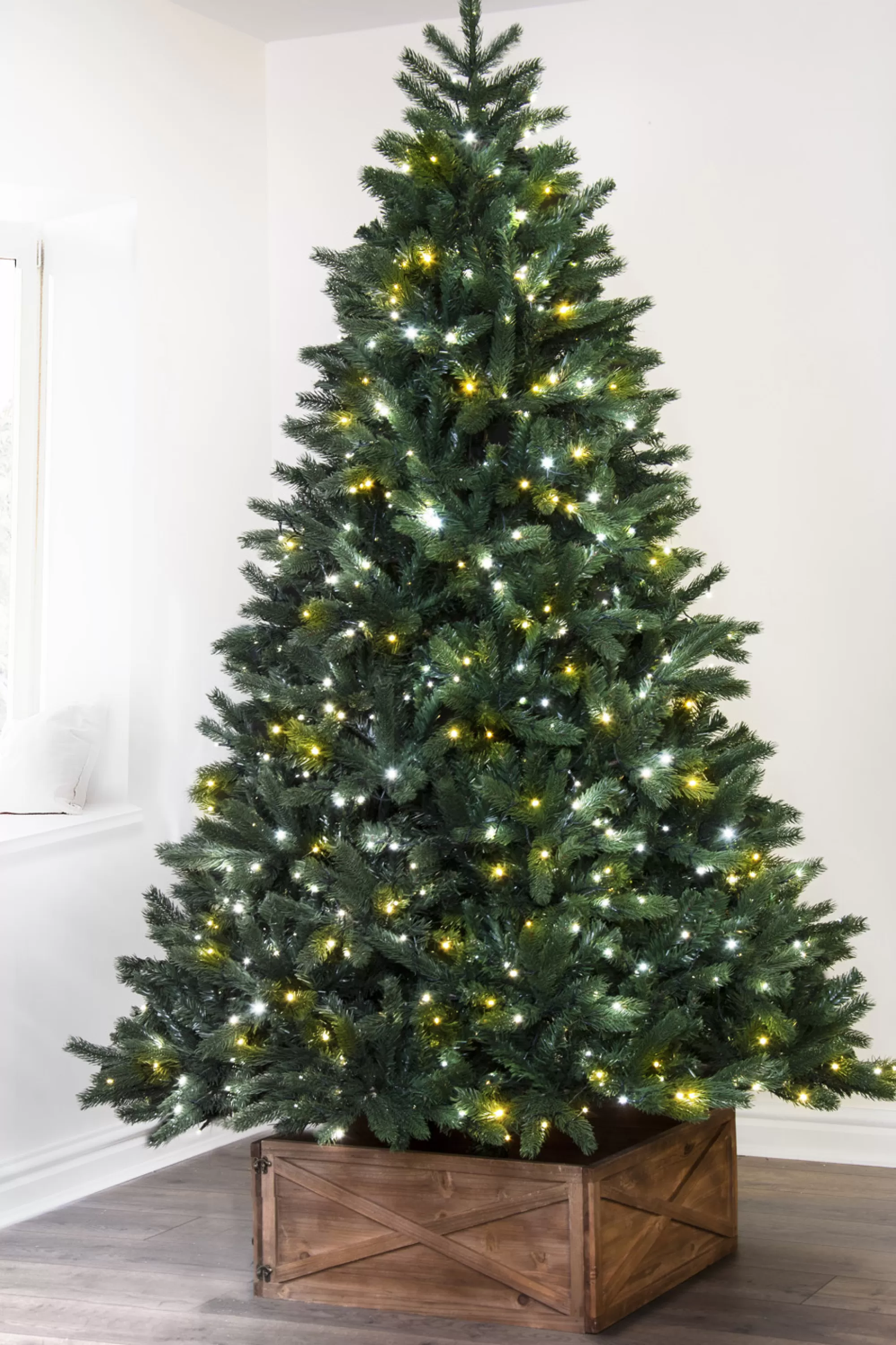 Best Sale Christmas Tree World The 9Ft Ultra Devonshire Fir Pre-Lit With Warm White/White Colour Change Leds