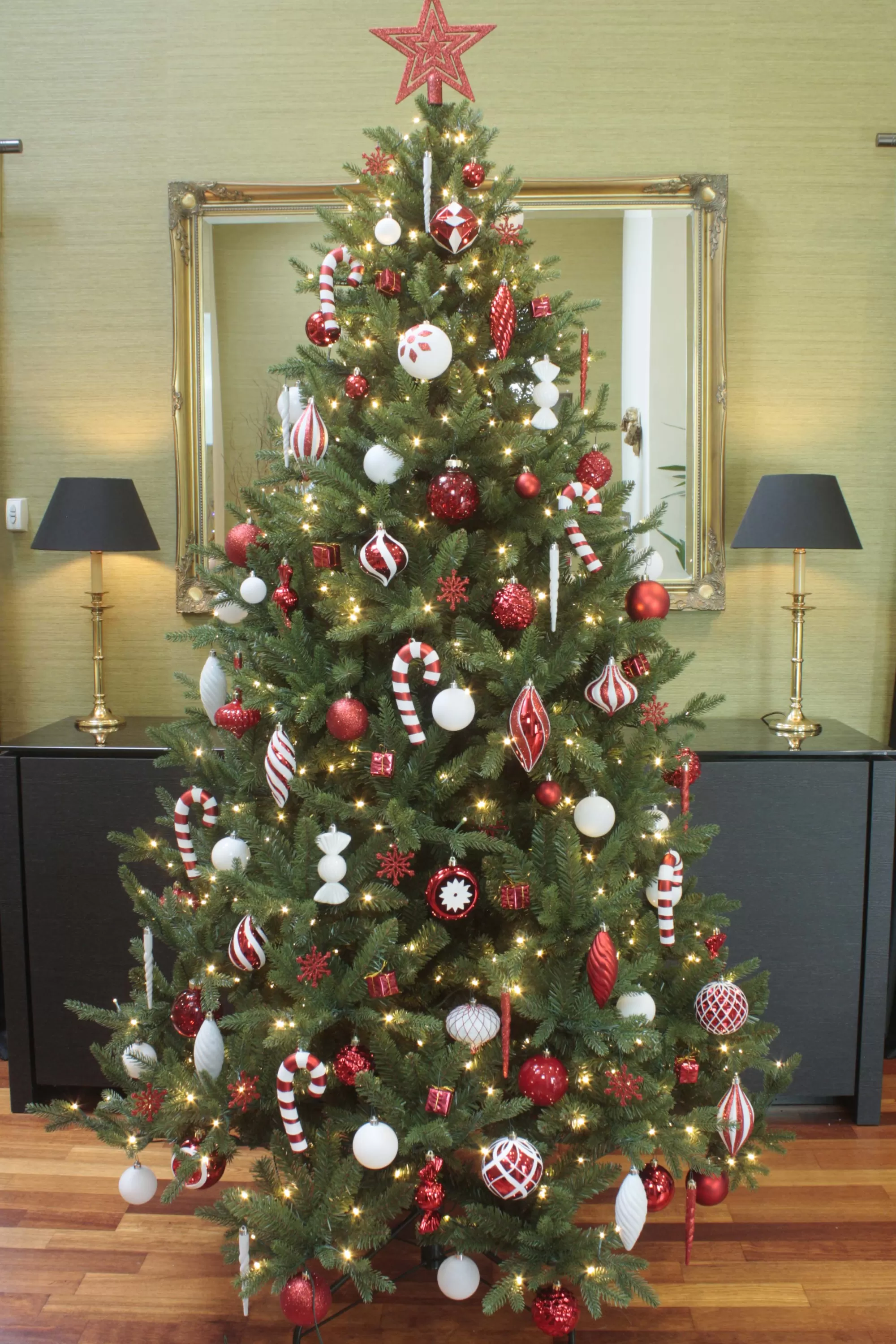 Cheap Christmas Tree World The Vivace Pine Tree (4Ft-8Ft)